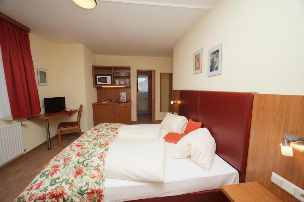 Mountain Motel Kaprun Buitenkant foto