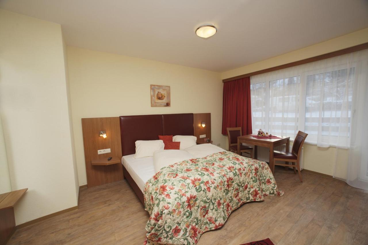 Mountain Motel Kaprun Buitenkant foto